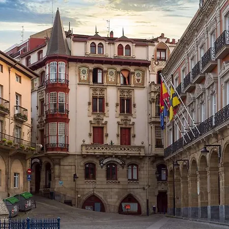 Hotell Puente Colgante Boutique 4*